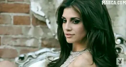 VIDEO / O cheama SPERANTA si a fost aleasa Playmate-ul anului 2010! Vezi care sunt calitatile ei: