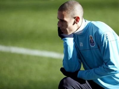 Cartu a gasit mijlocasul IDEAL: vine de la Porto! E perfect pentru ce se vrea aici! Ce jucatori din Liga I mai propune