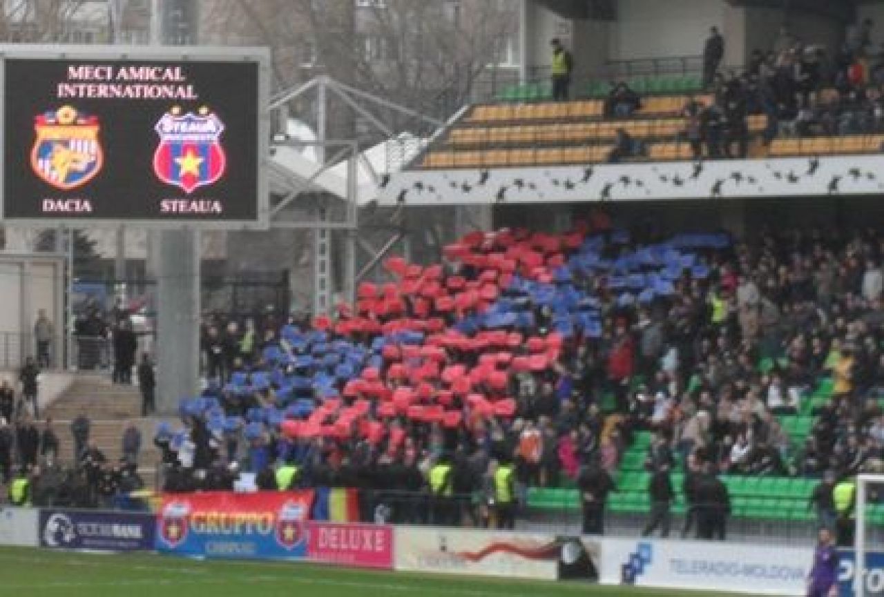 SUPER FOTO! Mesajul SPECIAL al moldovenilor pentru Gigi Becali:_3