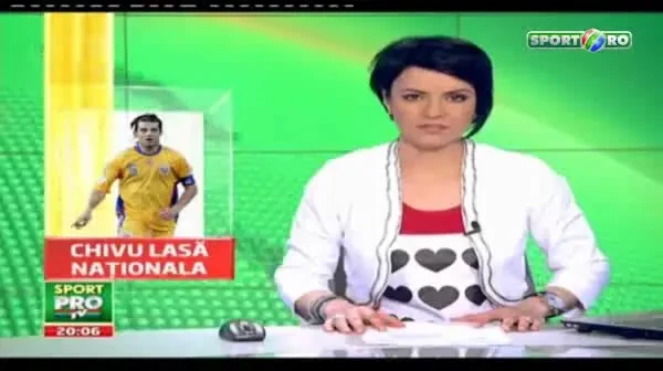 VIDEO! Cum a fost ironizata nationala la Bacau inainte de meciul cu Luxemburg! Nimeni nu a vrut sa faca poze cu Razvan