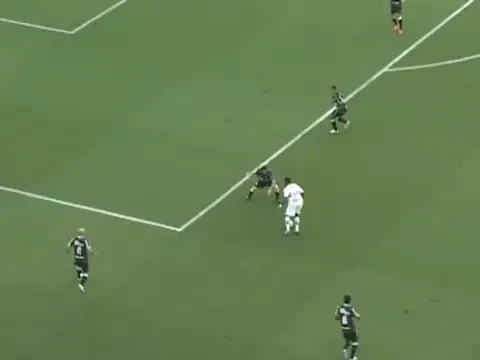 VIDEO Lovitura in stil Ronaldinho! Rogerio Ceni a marcat golul 100 din cariera!