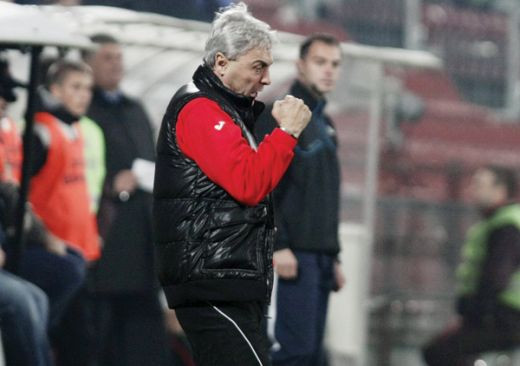 Cartu il invata pe Sumudica cum sa se apere! Cum ar reactiona daca Tanase ar sari sa-l bata: