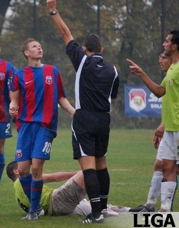 El este stelistul cu CEL MAI FRUMOS gol din 2011 - Va da probe la Barcelona!_14