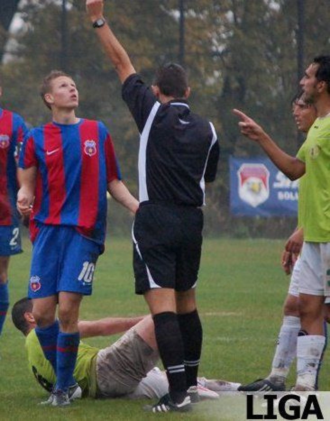 El este stelistul cu CEL MAI FRUMOS gol din 2011 - Va da probe la Barcelona!_14