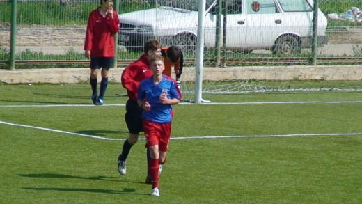El este stelistul cu CEL MAI FRUMOS gol din 2011 - Va da probe la Barcelona!_17