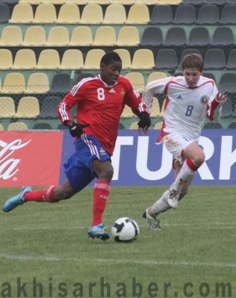 El este stelistul cu CEL MAI FRUMOS gol din 2011 - Va da probe la Barcelona!_20