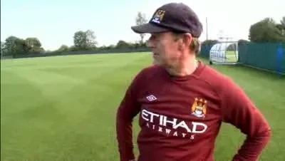 Tevez stie jiu jitsu brazilian: a dat de pamant cu unul dintre antrenorii lui City! VIDEO: