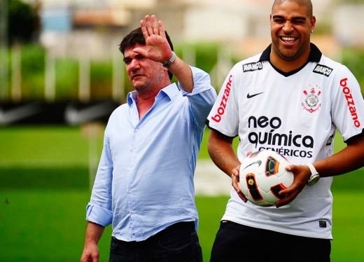 SUPER IMAGINI! Ei sunt cei mai GREI atacanti din istoria Braziliei! Adriano a fost prezentat la Corinthians