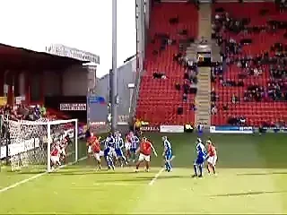 VIDEO Super moonwalk pe iarba! Vezi cum a dansat ca Michael Jackson dupa ce a dat gol