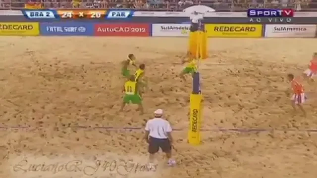 SUPER VIDEO! Romario s-a intors la nationala Braziliei! Vezi ce scheme i-a invatat pe jucatori