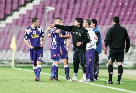 Lui Contra i-a stat inima la derby! N-a rezistat decat 60 de minute. De ce era mai bine ca Poli sa piarda cu Steaua!