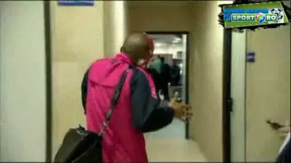 VIDEO: Barcelona tiki-waka! Shakira a facut instructie cu jucatorii lui Guardiola! :)