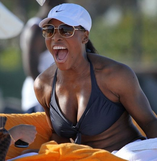 FOTO / Provocarea zilei: Ce super campioana din TENIS e in imagine?_8