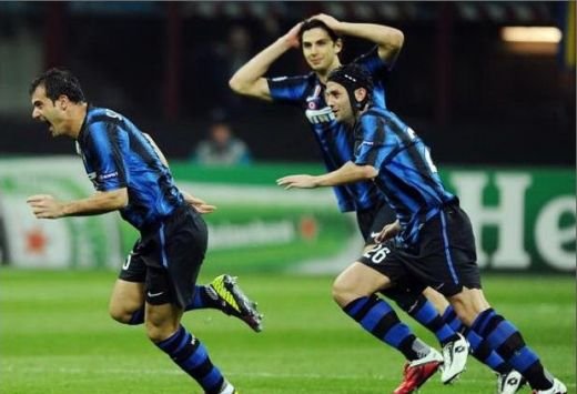 Gol FENOMENAL de la 50m distanta dat in secunda 27! Vezi MAGIA lui Stankovic_5
