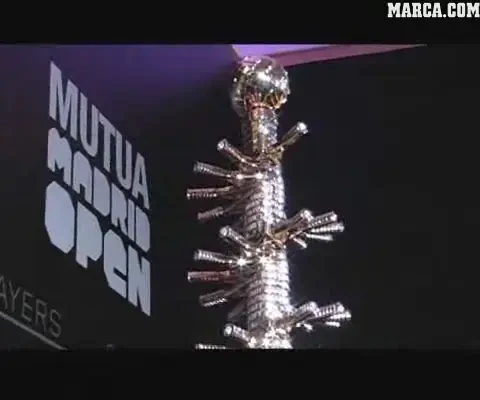 FOTO si VIDEO: Trofelul cu care Tiriac a cucerit Spania! Marca: "E un trofeu HIGH TECH"