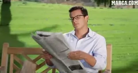 O NEBUNIE de clip! Cel mai HOT exercitiu de incalzire vazut vreodata intr-un parc! VIDEO