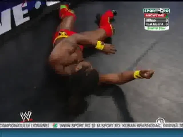 VIDEO: Manevra DE SENZATIE! Vezi modul incredibil in care a pierdut Kofi Kingston Centura Intercontinentala!