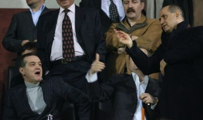 Gigi&nbsp;cere retrogradarea Rapidului! Cum il ia in ras Dinu Gheorghe pe patronul Stelei: