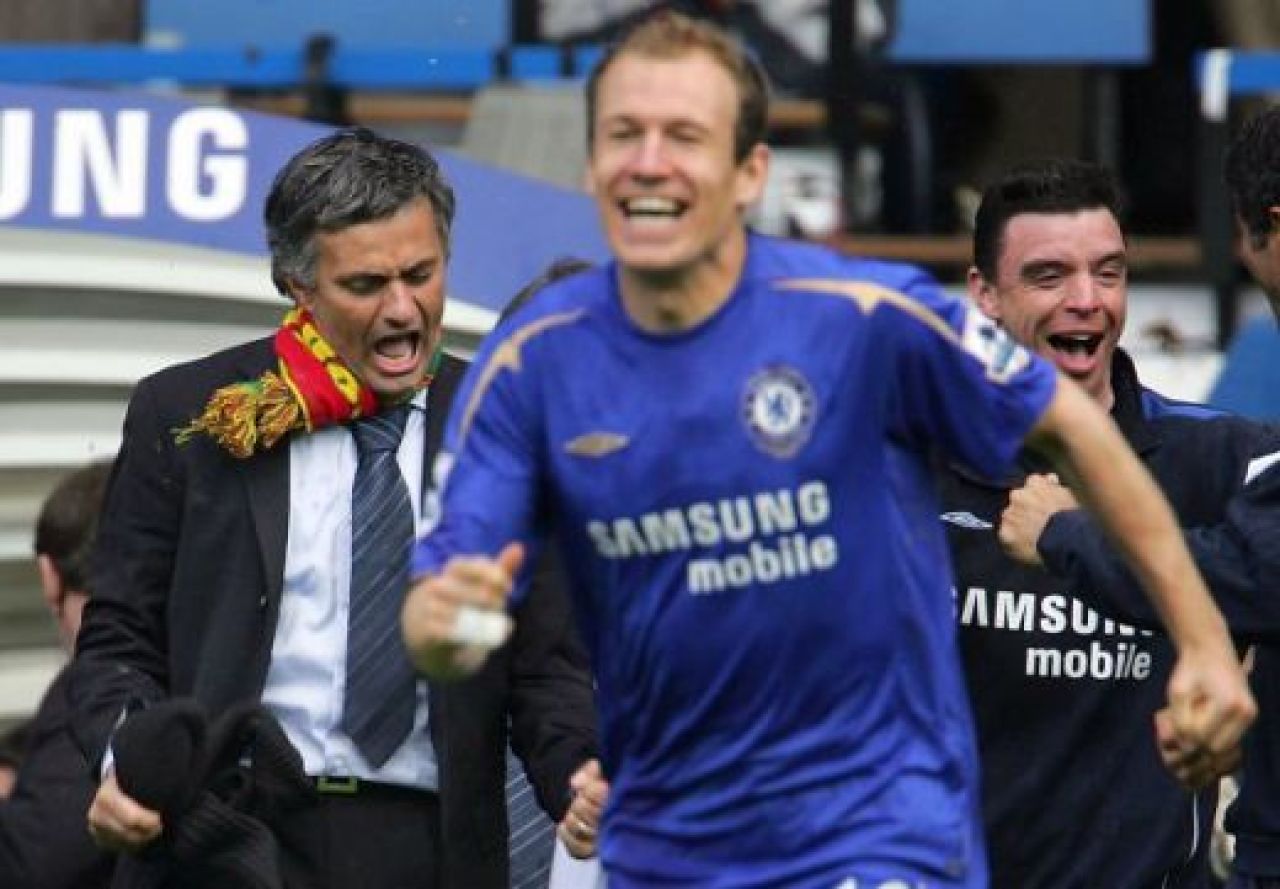Vezi cate meciuri mai ramane pe banca Mourinho la Real Madrid!_5