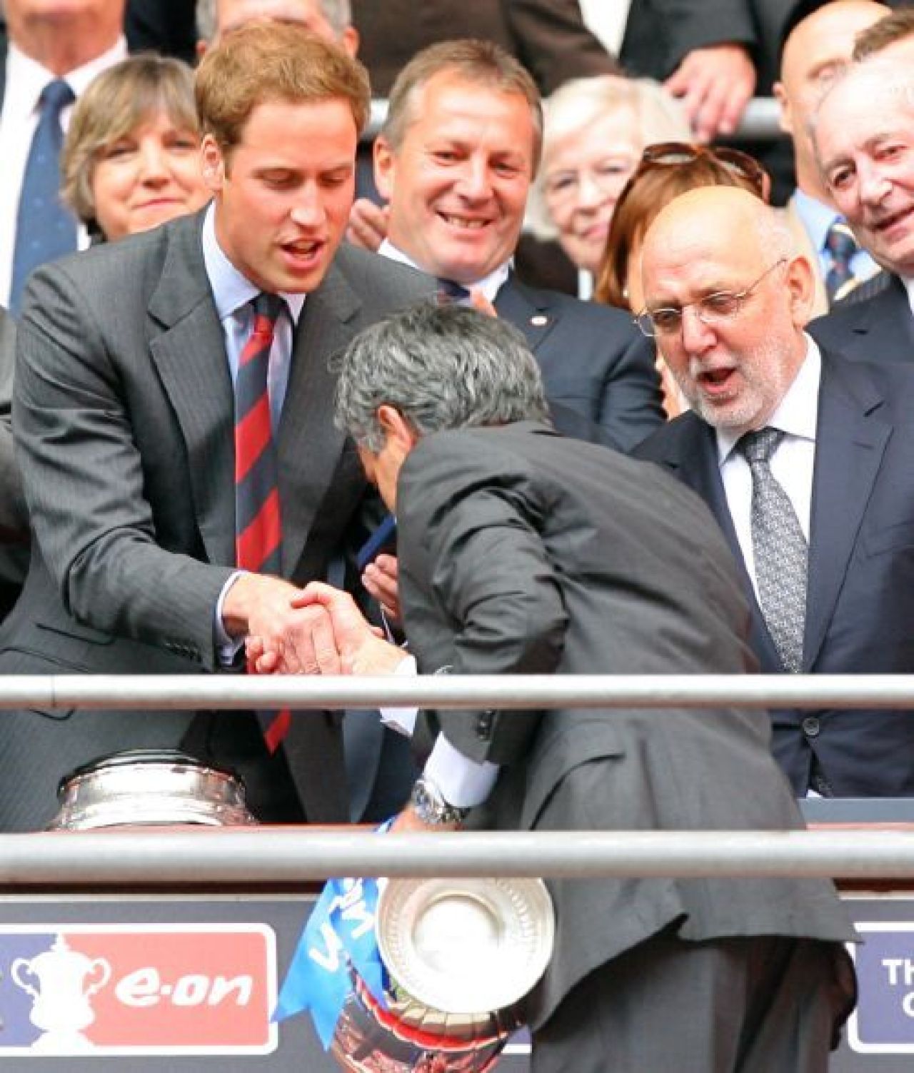 Vezi cate meciuri mai ramane pe banca Mourinho la Real Madrid!_8