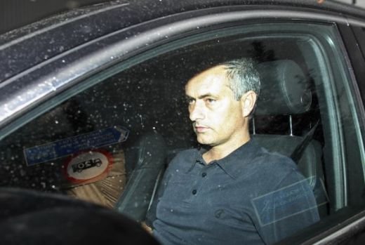 Vezi cate meciuri mai ramane pe banca Mourinho la Real Madrid!_9