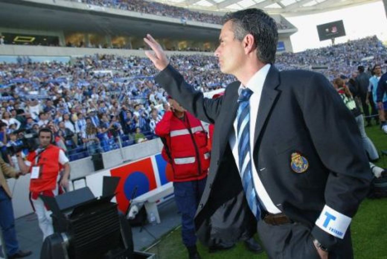 Vezi cate meciuri mai ramane pe banca Mourinho la Real Madrid!_14