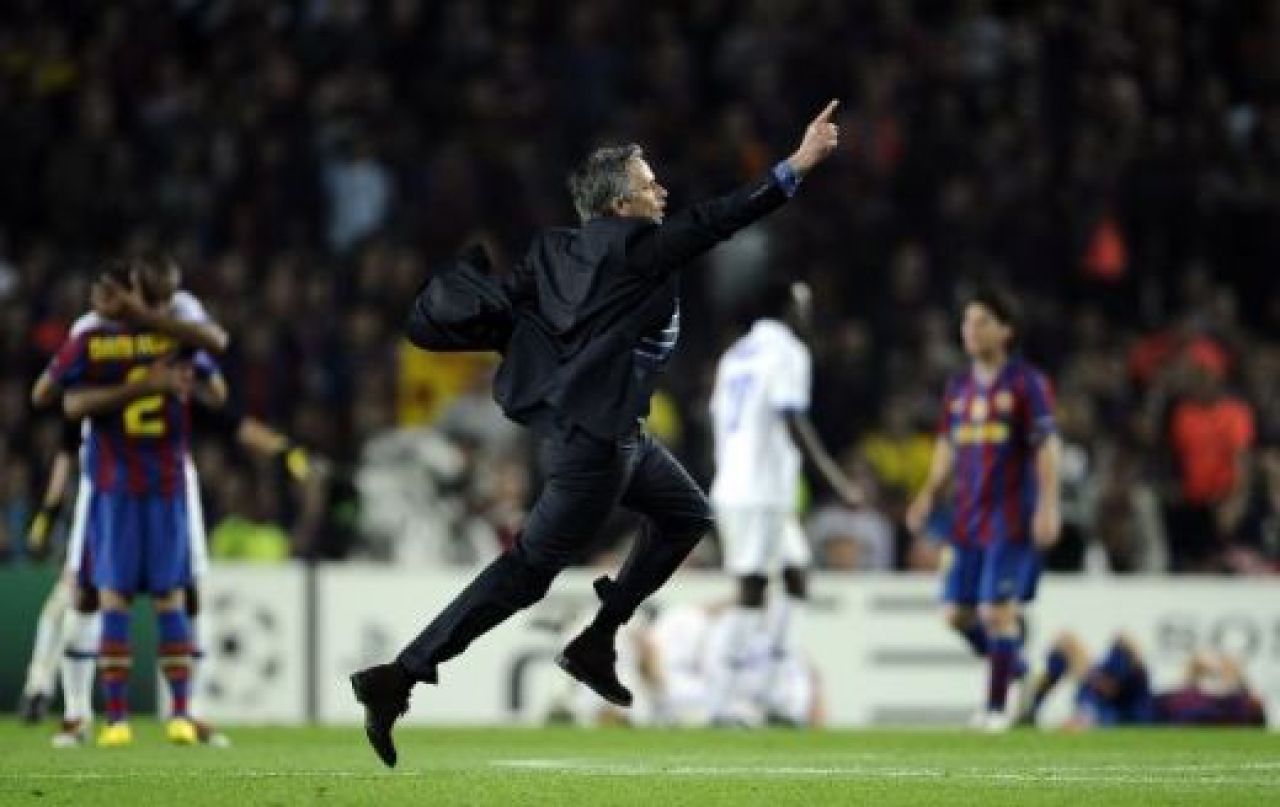 Vezi cate meciuri mai ramane pe banca Mourinho la Real Madrid!_21