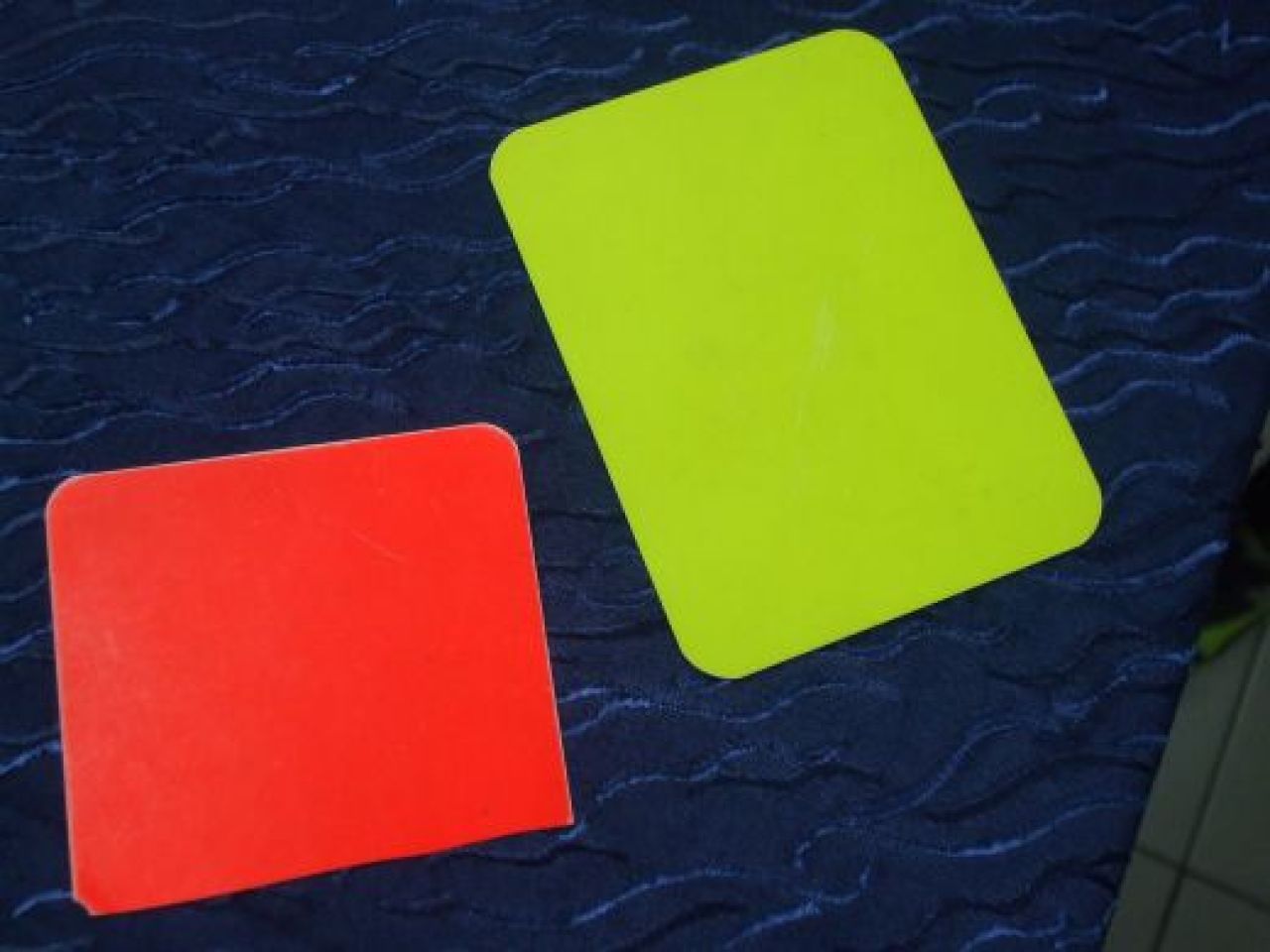 Arbitru facut KO de mai multi jucatori la un meci de fotbal din Romania! Vezi INTEGRAL raportul de joc:_5
