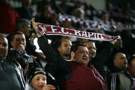 SCANDAL! Rapidistii s-au batut cu fanii Victoriei Branesti! Patru suporteri in spital!