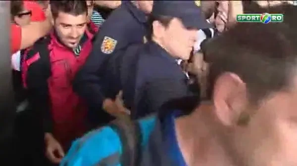 VIDEO: Umilinta maxima la Real acasa! Cum a ras Barcelona de Real la sosirea in Madrid: