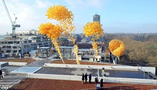 FOTO! Patronul lui Lucescu l-a facut PRAF pe Abramovic! In loc sa-si faca echipa de 5 stele si-a luat apartament de 200 de milioane de euro in Londra!_2