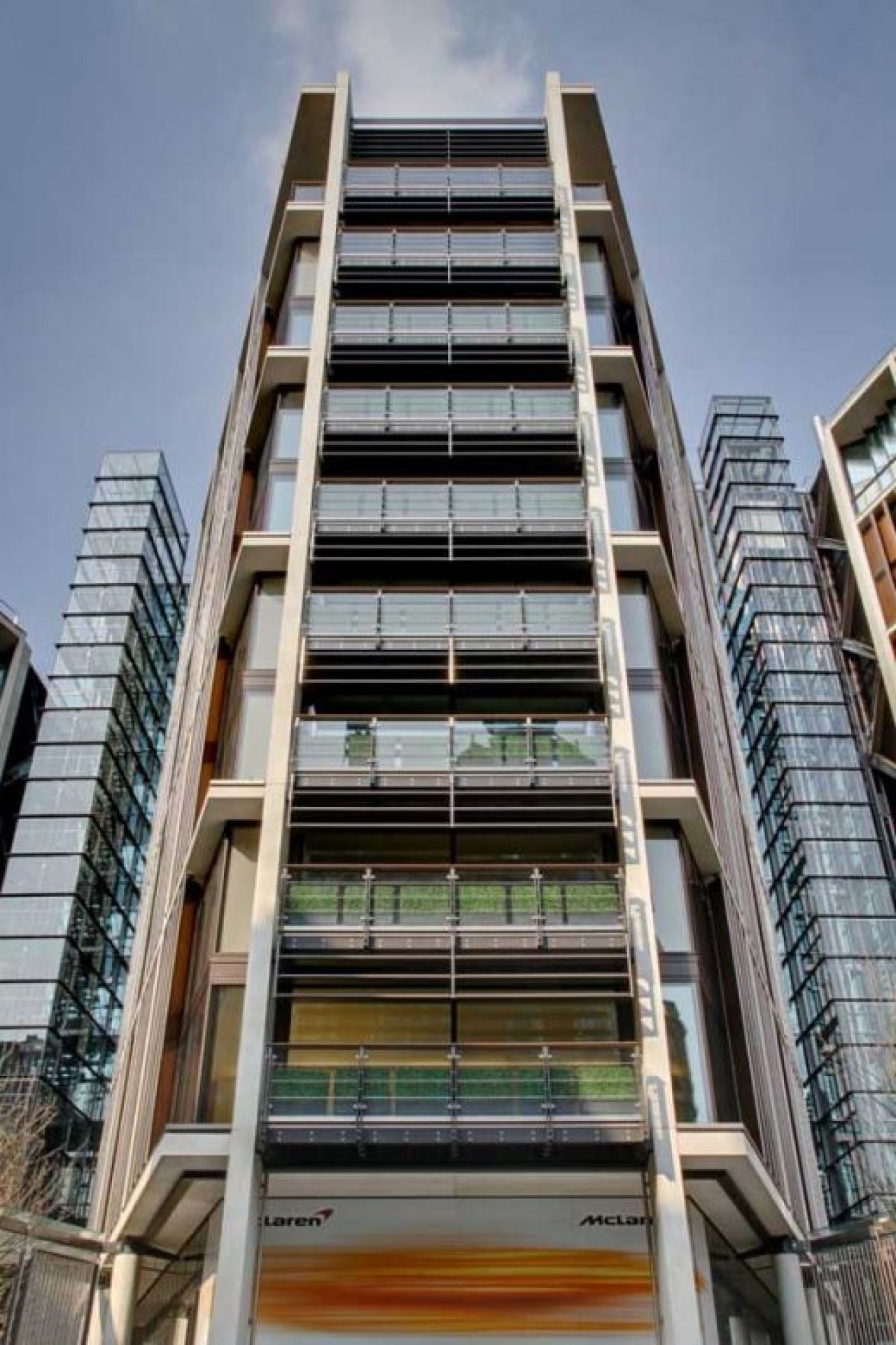 FOTO! Patronul lui Lucescu l-a facut PRAF pe Abramovic! In loc sa-si faca echipa de 5 stele si-a luat apartament de 200 de milioane de euro in Londra!_6