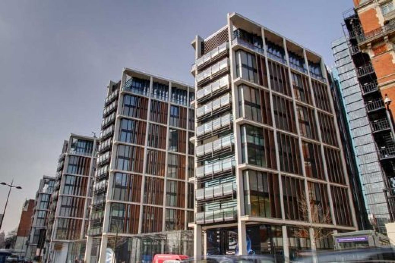 FOTO! Patronul lui Lucescu l-a facut PRAF pe Abramovic! In loc sa-si faca echipa de 5 stele si-a luat apartament de 200 de milioane de euro in Londra!_9