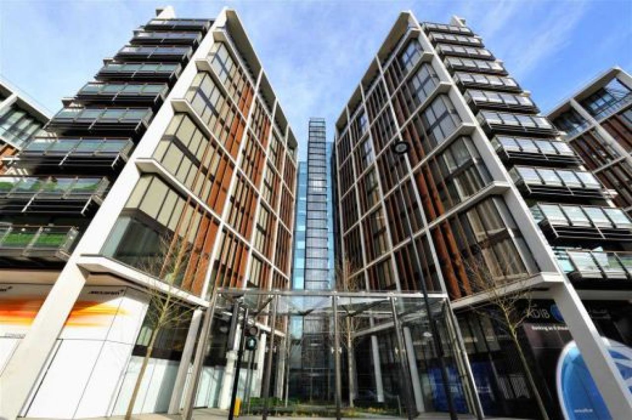 FOTO! Patronul lui Lucescu l-a facut PRAF pe Abramovic! In loc sa-si faca echipa de 5 stele si-a luat apartament de 200 de milioane de euro in Londra!_13