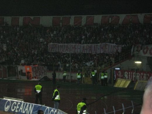 Mesaje subtile, ironice sau socante! Ultrasii au ridicat derby-ul la rang de ARTA! TOP 30 cele mai tari coregrafii din istorie:_11