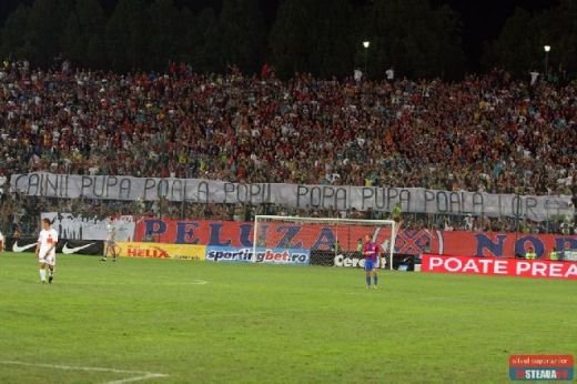 Mesaje subtile, ironice sau socante! Ultrasii au ridicat derby-ul la rang de ARTA! TOP 30 cele mai tari coregrafii din istorie:_15