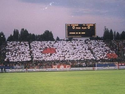 Mesaje subtile, ironice sau socante! Ultrasii au ridicat derby-ul la rang de ARTA! TOP 30 cele mai tari coregrafii din istorie:_25