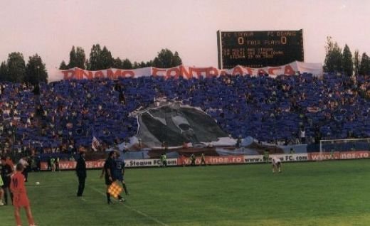 Mesaje subtile, ironice sau socante! Ultrasii au ridicat derby-ul la rang de ARTA! TOP 30 cele mai tari coregrafii din istorie:_26