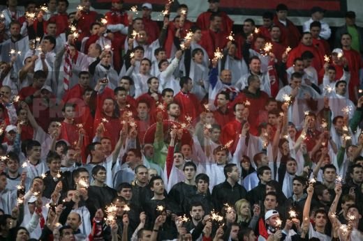 Mesaje subtile, ironice sau socante! Ultrasii au ridicat derby-ul la rang de ARTA! TOP 30 cele mai tari coregrafii din istorie:_31