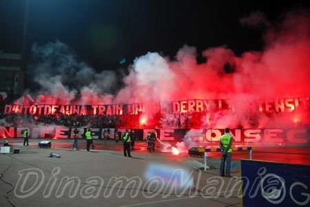 Mesaje subtile, ironice sau socante! Ultrasii au ridicat derby-ul la rang de ARTA! TOP 30 cele mai tari coregrafii din istorie:_33