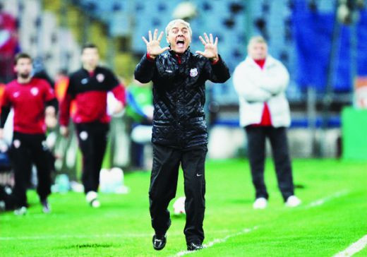 Ar putea pierde Dinamo derbyul cu 0-3?