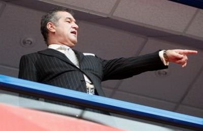 Gigi Becali FIERBE: Steaua, campioana amenzilor! Cat il costa incidentele de la derbyul cu Dinamo: