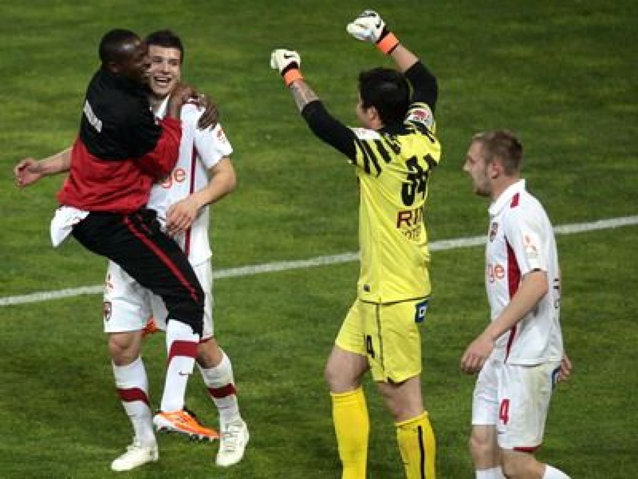 Combinatia MINUNE! A fost un anonim adus pe €500.000 si a REZOLVAT o problema antica la Dinamo:_3