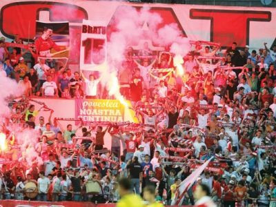 S-a aflat cine a aruncat fularul cu probleme la derby-ul din Ghencea! Vezi ce dinamovist a gresit tinta si risca sa nu mai joace fotbal: