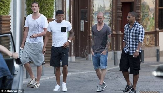 FOTO: Aroganta maxima! Lasati berea sa vina la mine! Cum isi face de cap un jucator de 40 de milioane de euro si il ignora pe fata pe selectionerul Angliei:_5