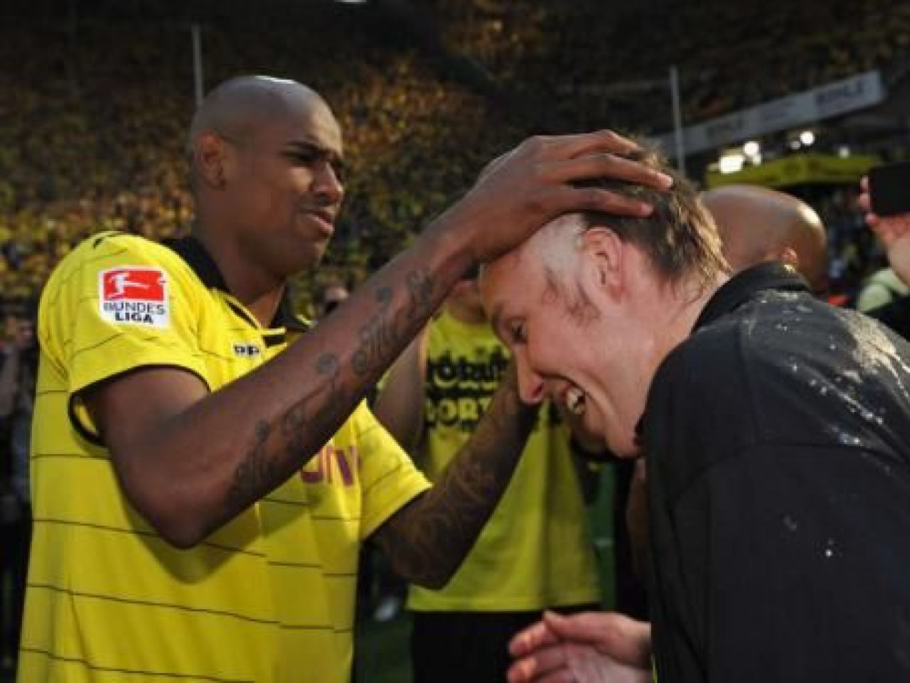 NEBUNIE in Germania! Dortmund a luat TITLUL dupa 9 ani in fata a 80.000 de fani! Vezi imagini de la sarbatoare_24