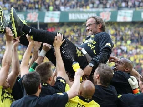 NEBUNIE in Germania! Dortmund a luat TITLUL dupa 9 ani in fata a 80.000 de fani! Vezi imagini de la sarbatoare_25