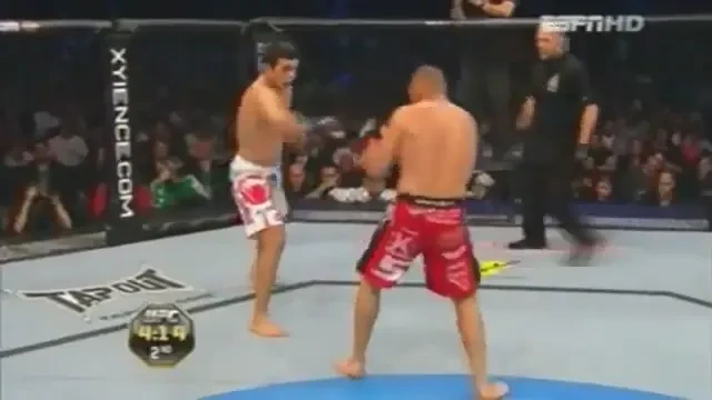 VIDEO: Asta e cel mai senzational, absolut fenomenal KO din toate timpurile! TREBUIE sa vezi schema asta: