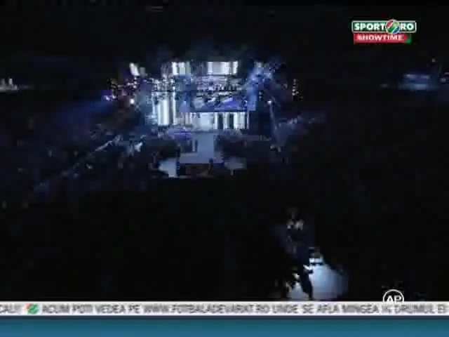 EMOTIONANT! Edge a cedat Centura Mondiala si si-a luat ramas bun de la fani! VIDEO