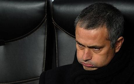 Mourinho are interzis la SMS pe Camp Nou! Decizia UEFA care il INNEBUNESTE pe The Special One: &nbsp;